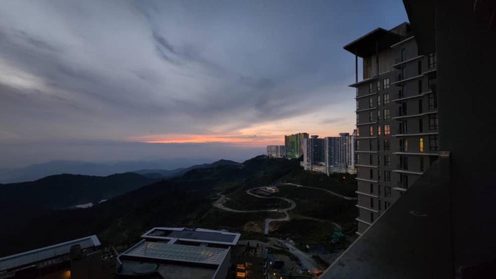 Hilltop Cloud View Genting Luxury *